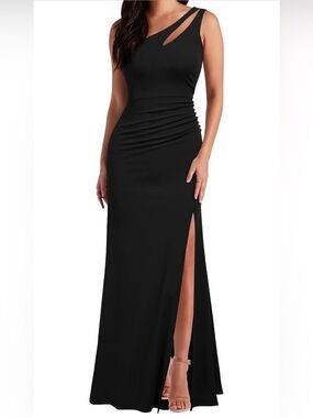 Elegant Black One-Shoulder Maxi Dress with Side Slit
